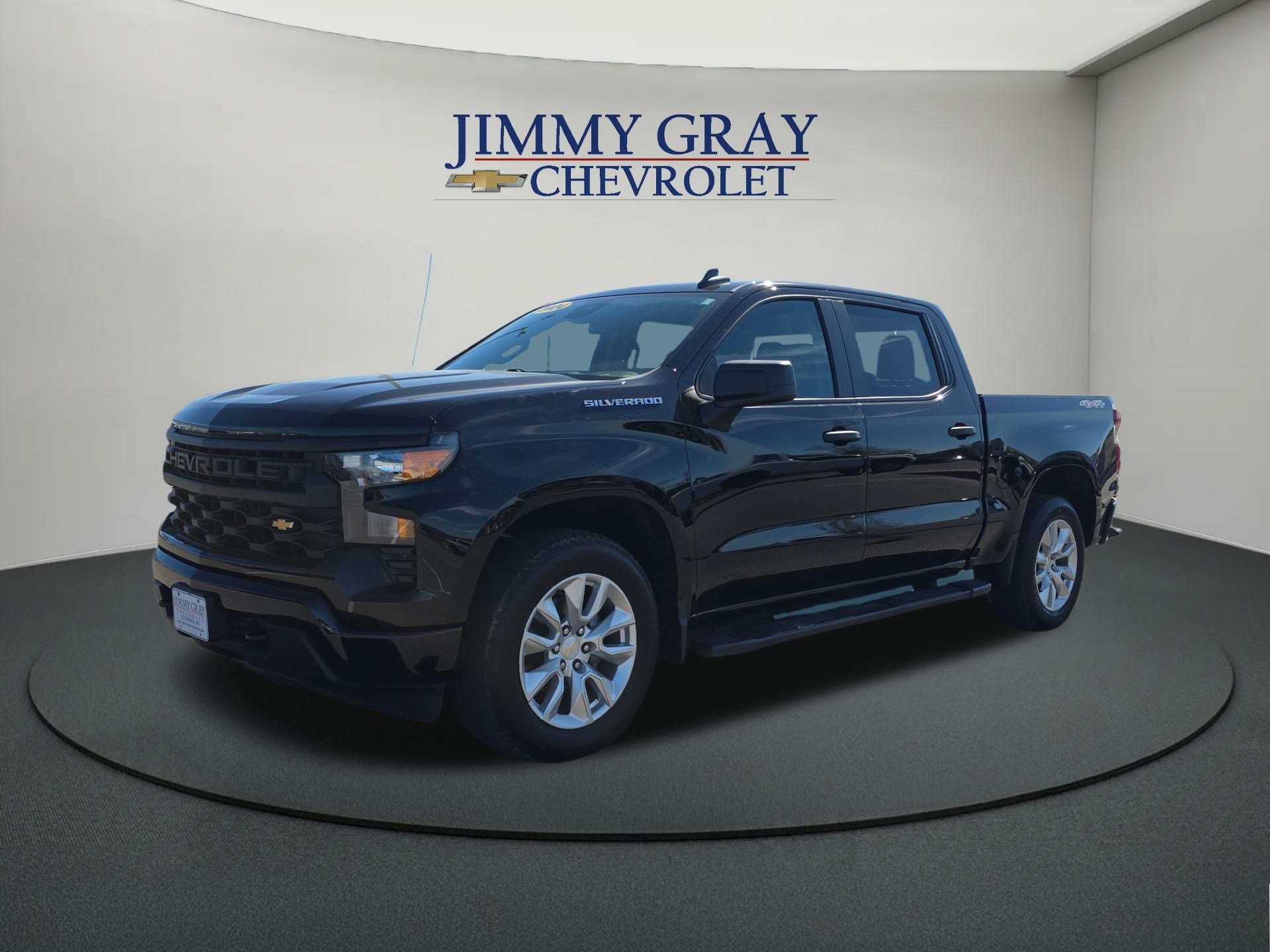 Used 2024 Chevrolet Silverado 1500 Custom AWD/4WD image 1