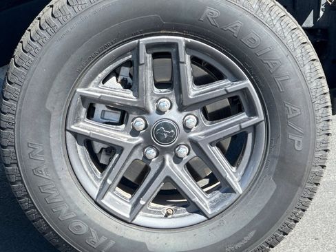 Used 2025 Jeep Gladiator Sport AWD/4WD image 42
