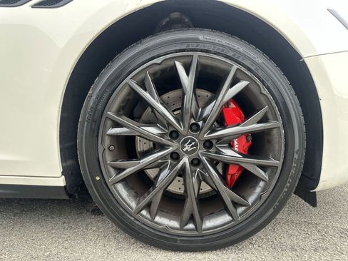 Used 2021 Maserati Ghibli S RWD image 18