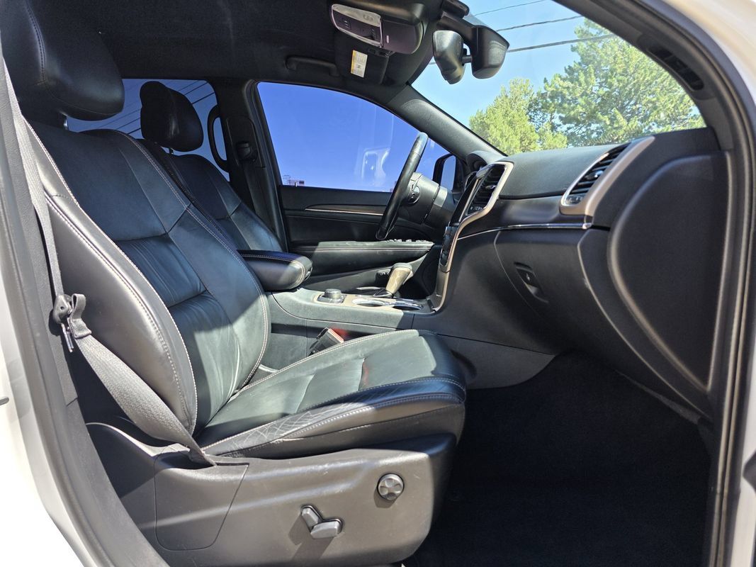 Used 2016 Jeep Grand Cherokee Limited AWD/4WD image 22