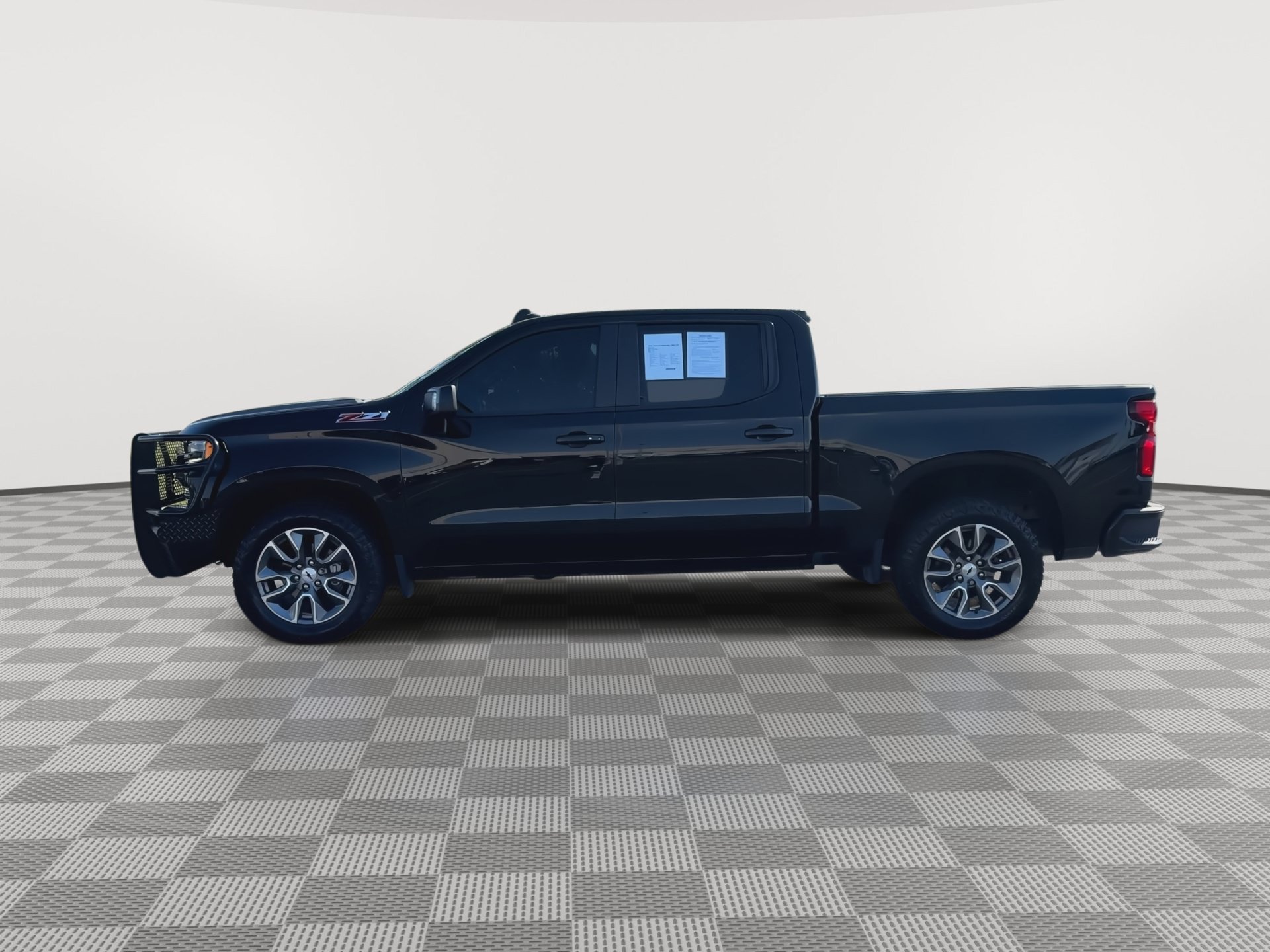 Certified 2022 Chevrolet Silverado 1500 RST AWD/4WD image 9