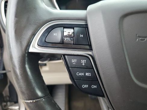 Used 2019 Lincoln Nautilus Reserve FWD image 12