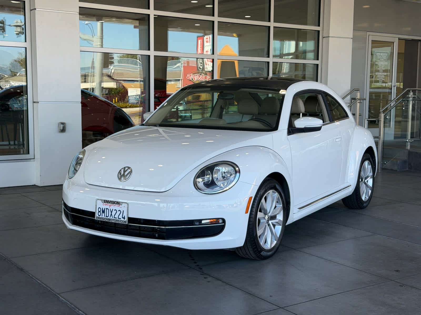 Used 2013 Volkswagen Beetle TDI FWD image 2