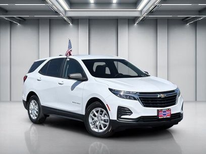 Used 2022 Chevrolet Equinox LS w/ LS Convenience Package