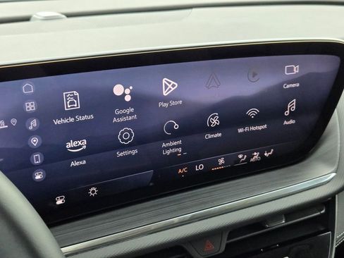 Used 2025 Buick Envision Preferred image 17