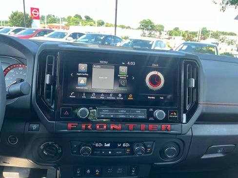 Certified 2025 Nissan Frontier PRO-4X w/ Pro Premium Package AWD/4WD image 15