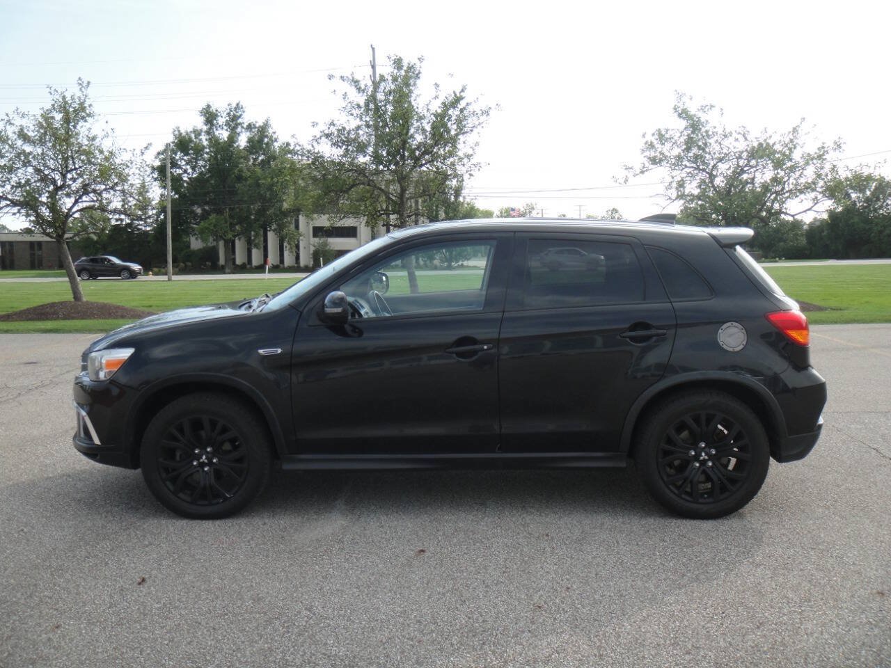 Used 2018 Mitsubishi Outlander Sport LE FWD image 5