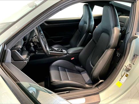 Used 2025 Porsche 911 Carrera image 8