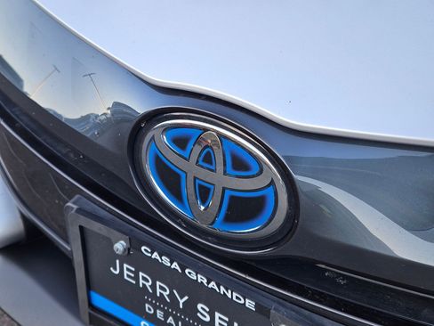 Used 2022 Toyota Prius Prime LE image 9