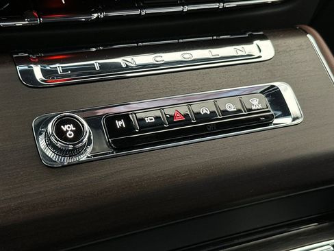 New 2026 Lincoln Aviator Reserve w/ Illumination Package RWD image 21
