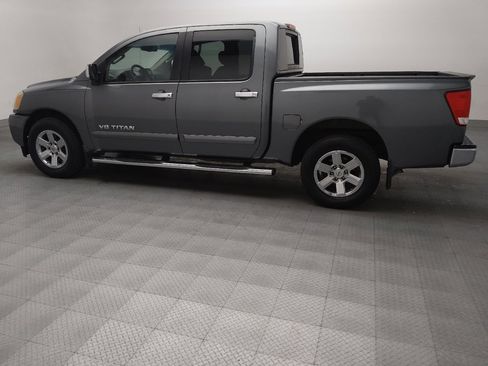 Used 2014 Nissan Titan SV RWD image 3