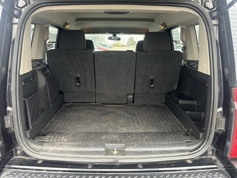 Used 2009 Jeep Commander Sport image 9