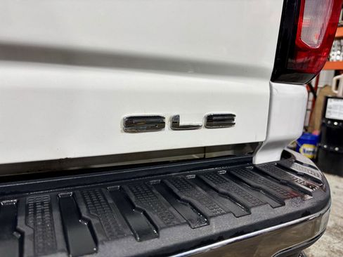 Used 2023 GMC Sierra 2500 SLE w/ SLE Convenience Package image 28