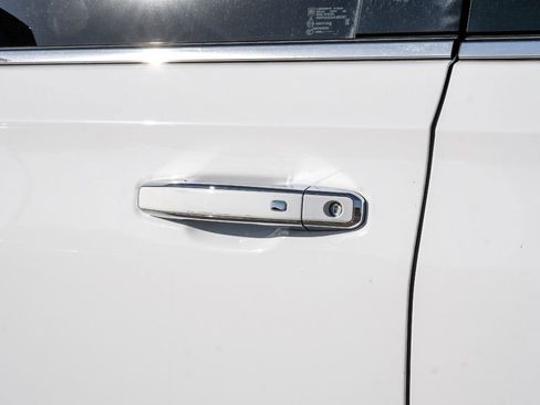 Used 2021 GMC Yukon XL SLT image 43