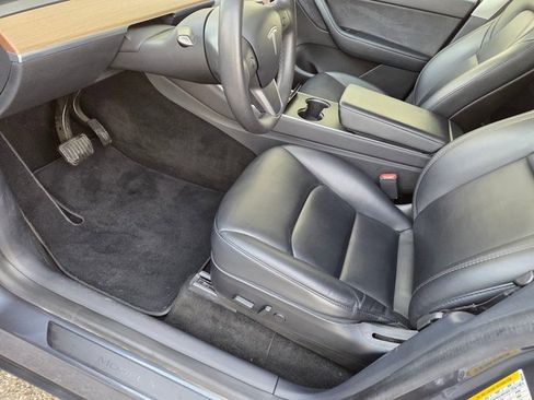 Used 2020 Tesla Model Y Long Range image 16