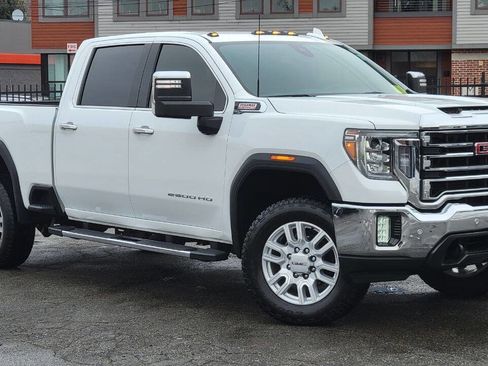 Used 2022 GMC Sierra 2500 SLT w/ SLT Convenience Package image 4