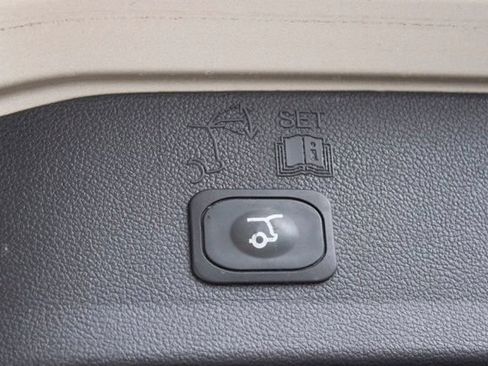 Used 2024 Subaru Outback Premium AWD/4WD image 6