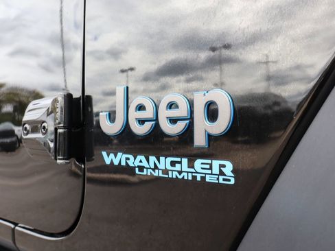 Used 2022 Jeep Wrangler Unlimited Rubicon 4xe w/ Cold Weather Group image 2