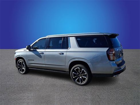 Used 2023 Chevrolet Suburban High Country w/ Premium Package 2 image 6