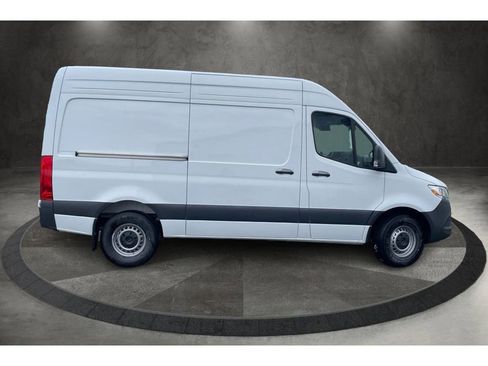 New 2025 Mercedes-Benz Sprinter 2500 image 2