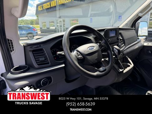 Used 2024 Ford Transit 250 148 Medium Roof Extended AWD image 4