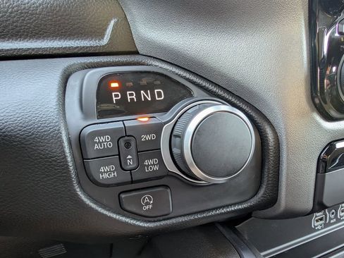 Used 2025 RAM 1500 Big Horn AWD/4WD image 32