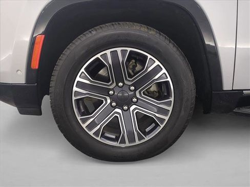 Used 2024 Jeep Wagoneer Series II w/ Flexible Seating Group RWD image 26