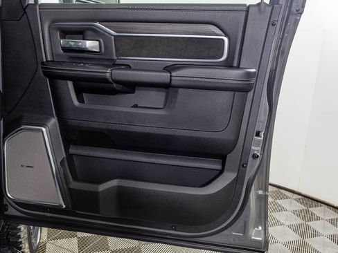 New 2026 RAM 2500 Laramie AWD/4WD image 43