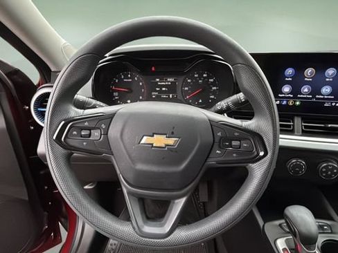Used 2025 Chevrolet Trax LS w/ Driver Confidence Package FWD image 12