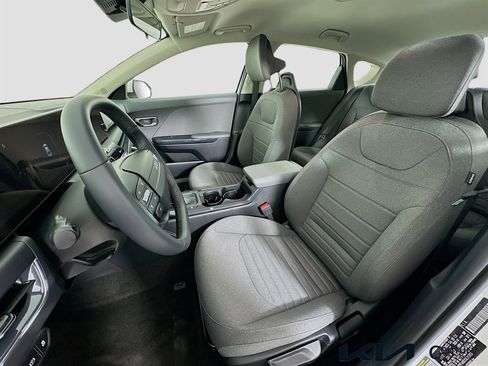 New 2025 Kia K4 EX FWD image 12