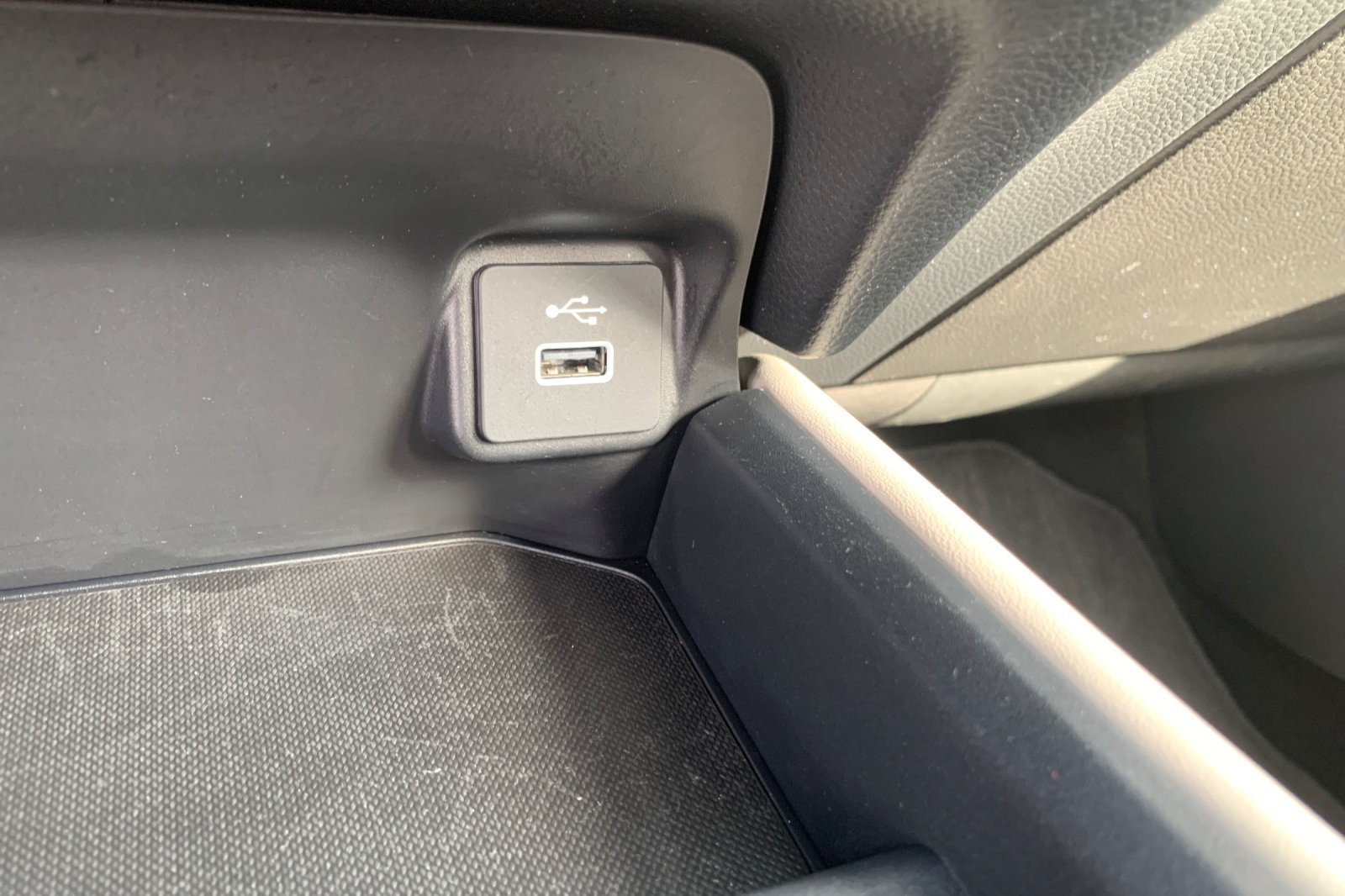 Used 2024 Honda HR-V LX image 34