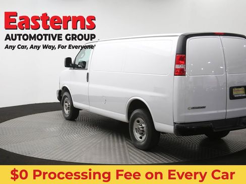 Used 2021 Chevrolet Express 2500 RWD image 57