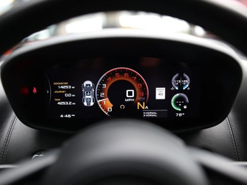 Used 2019 McLaren 570S image 23