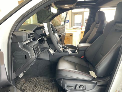 Used 2025 Toyota Tacoma TRD Pro AWD/4WD image 14