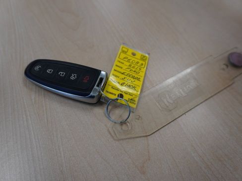 Used 2019 Ford Escape SEL image 34