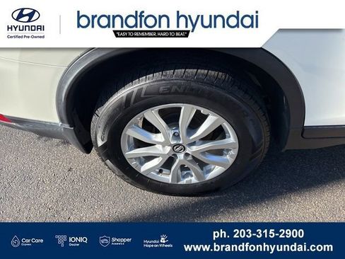 Used 2017 Nissan Rogue SV w/ Sun & Sound Touring Package AWD/4WD image 34