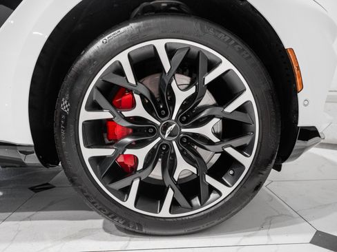 Used 2021 Aston Martin DBX AWD/4WD image 53