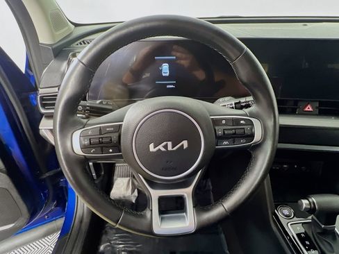 Used 2023 Kia Sportage EX image 11