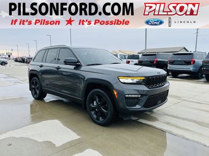 Used 2023 Jeep Grand Cherokee Limited w/ Black Appearance Package