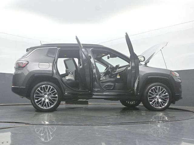 Used 2024 Jeep Compass Limited w/ Elite Group AWD/4WD image 57