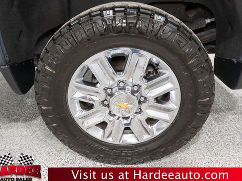 Used 2024 Chevrolet Silverado 2500 High Country w/ High Country Premium Package image 10