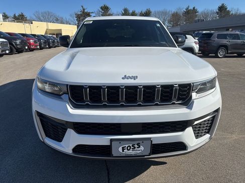 New 2026 Jeep Grand Cherokee Limited image 8