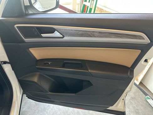 Used 2020 Volkswagen Atlas Cross Sport SE w/ Panoramic Sunroof Package AWD/4WD image 37