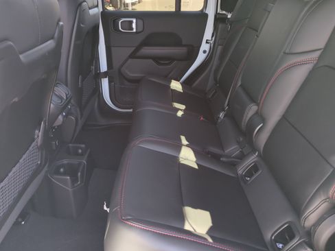 New 2026 Jeep Gladiator Rubicon AWD/4WD image 17