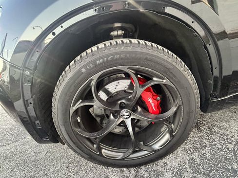 Used 2022 Alfa Romeo Stelvio Quadrifoglio w/ Active Assist Plus Package image 12