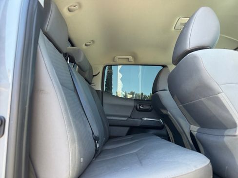 Used 2021 Toyota Tacoma SR5 RWD image 18