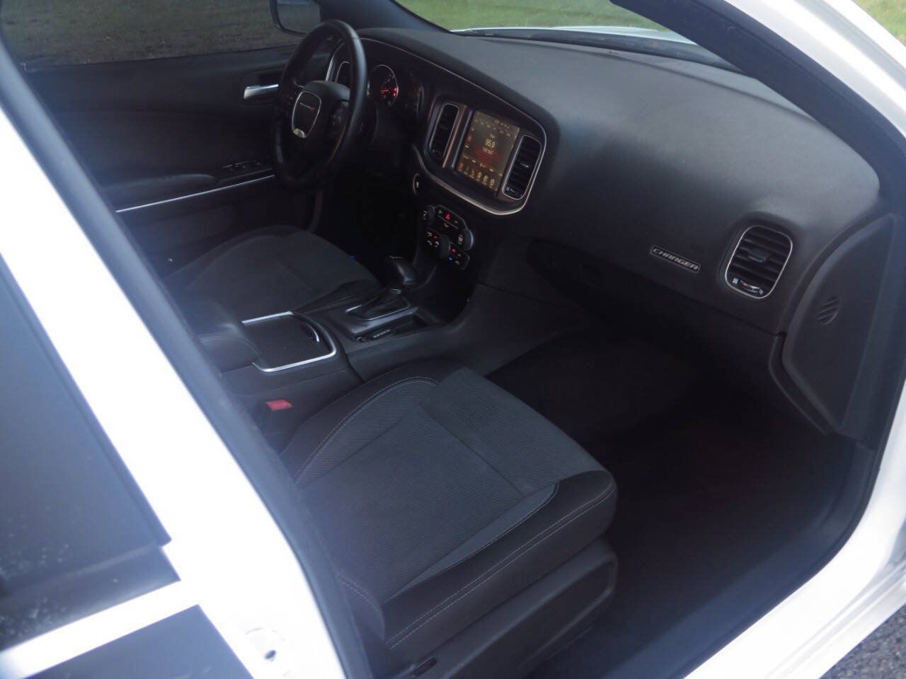 Used 2015 Dodge Charger SE w/ Popular Equipment Group RWD image 15