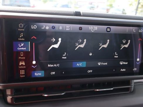 Used 2025 Jeep Wrangler Unlimited Sahara AWD/4WD image 37