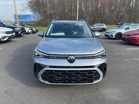 New 2025 Volkswagen Taos SEL image 6