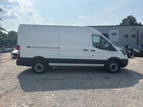 Used 2019 Ford Transit 250 148 Medium Roof RWD image 8